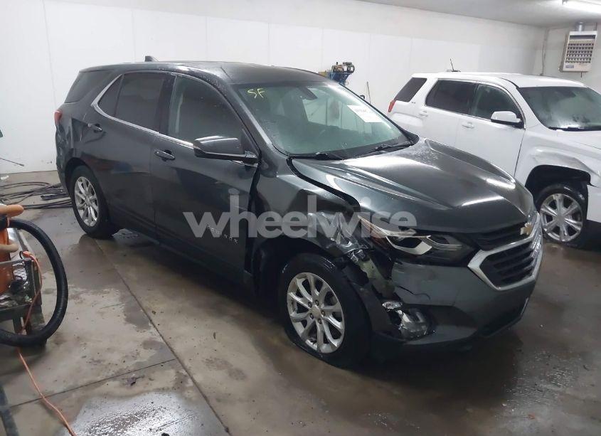 2019 Chevrolet Equinox LT (VIN 3GNAXKEV5KS566402) main photo