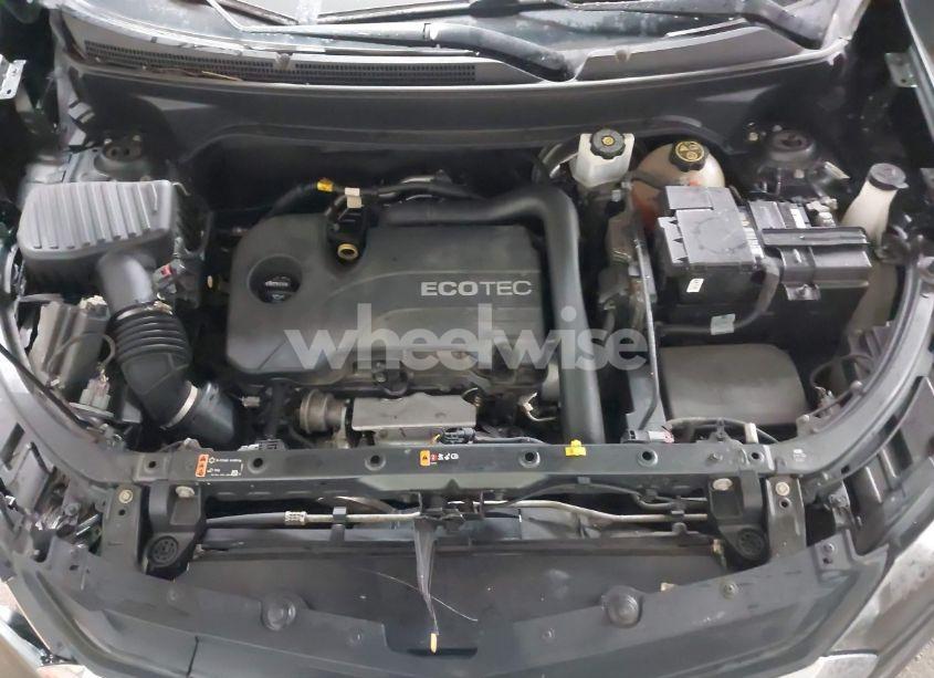 Photo 10 of 2019 Chevrolet Equinox LT (VIN 3GNAXKEV5KS566402)