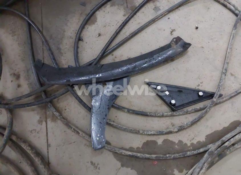 Photo 12 of 2019 Chevrolet Equinox LT (VIN 3GNAXKEV5KS566402)