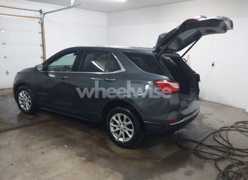 Photo 3 of 2019 Chevrolet Equinox LT (VIN 3GNAXKEV5KS566402)