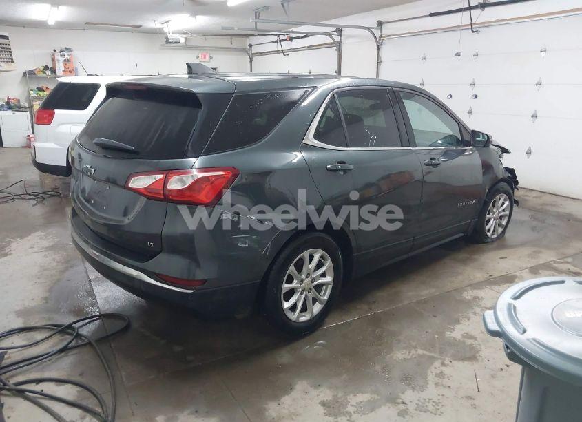 Photo 4 of 2019 Chevrolet Equinox LT (VIN 3GNAXKEV5KS566402)