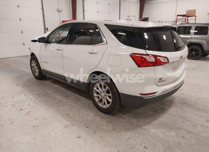 Photo 3 of 2019 Chevrolet Equinox LT (VIN 3GNAXKEV5KS636156)