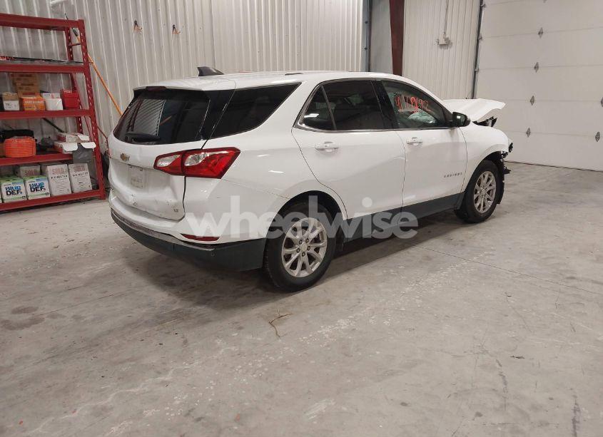 Photo 4 of 2019 Chevrolet Equinox LT (VIN 3GNAXKEV5KS636156)