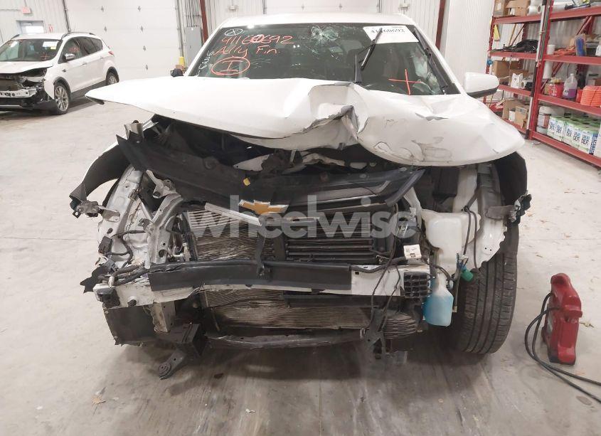 Photo 6 of 2019 Chevrolet Equinox LT (VIN 3GNAXKEV5KS636156)