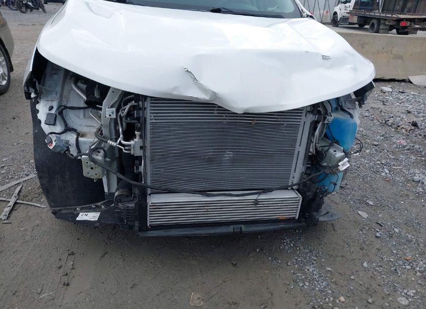 Photo 6 of 2019 Chevrolet Equinox LT (VIN 3GNAXKEV5KS664975)