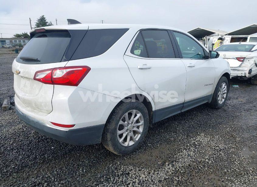 Photo 4 of 2020 Chevrolet Equinox FWD LT 1.5L TURBO (VIN 3GNAXKEV5LS519842)