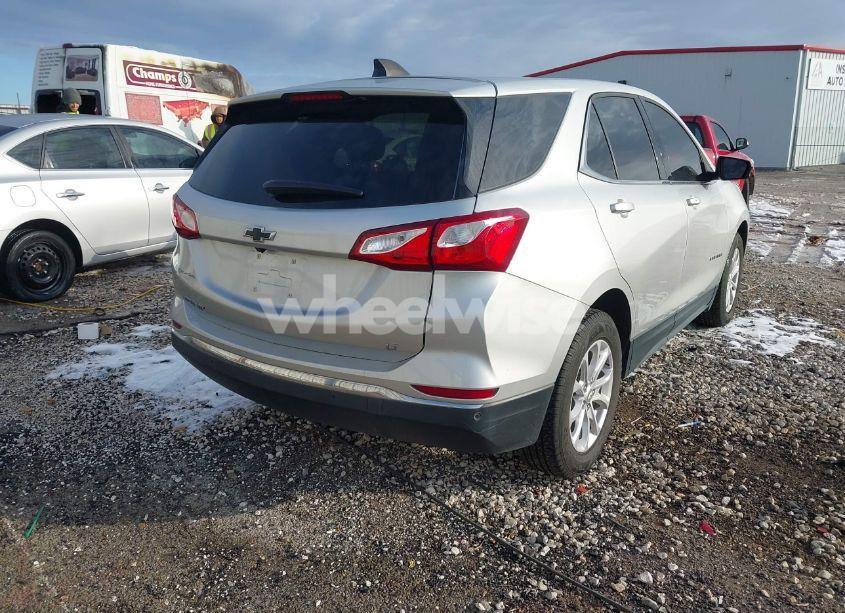 Photo 4 of 2020 Chevrolet Equinox FWD LT 1.5L TURBO (VIN 3GNAXKEV5LS579393)