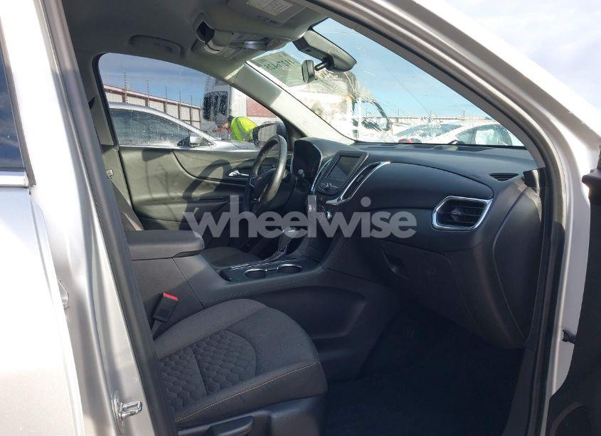 Photo 5 of 2020 Chevrolet Equinox FWD LT 1.5L TURBO (VIN 3GNAXKEV5LS579393)