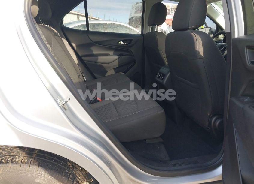 Photo 8 of 2020 Chevrolet Equinox FWD LT 1.5L TURBO (VIN 3GNAXKEV5LS579393)