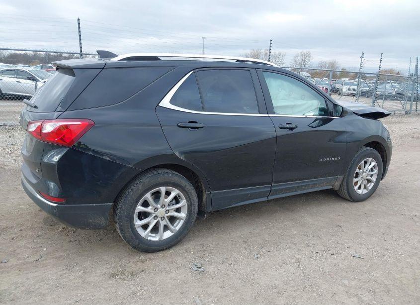 Photo 4 of 2021 Chevrolet Equinox FWD LT (VIN 3GNAXKEV5ML318339)