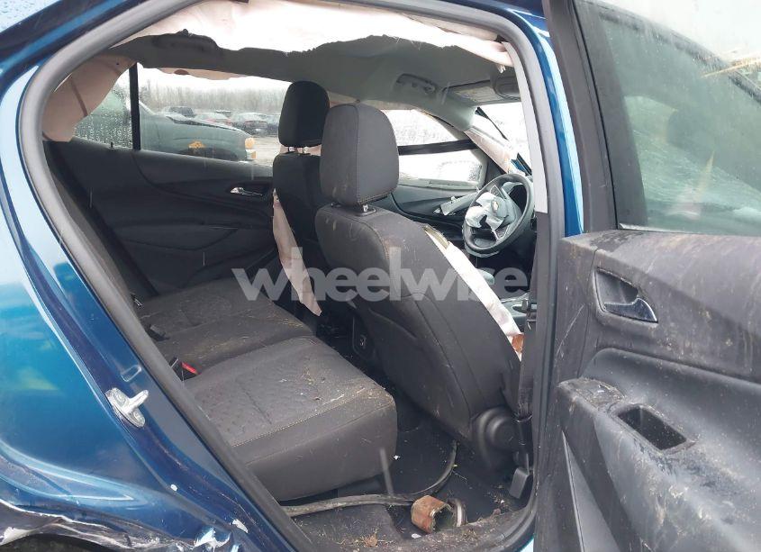 Photo 8 of 2021 Chevrolet Equinox FWD LT (VIN 3GNAXKEV5ML322620)