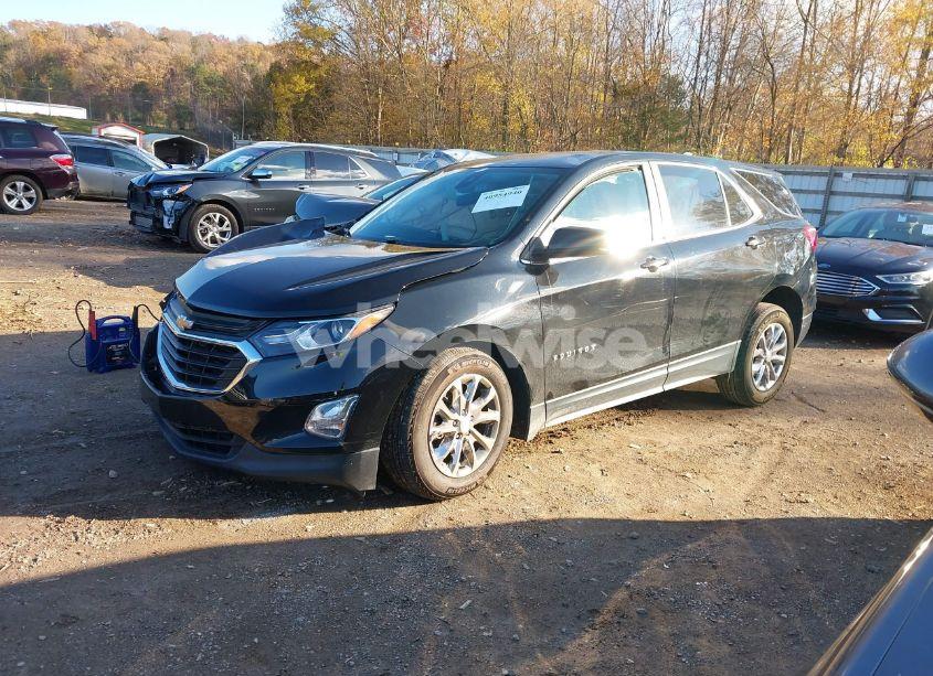 Photo 2 of 2021 Chevrolet Equinox FWD LT (VIN 3GNAXKEV5ML333908)