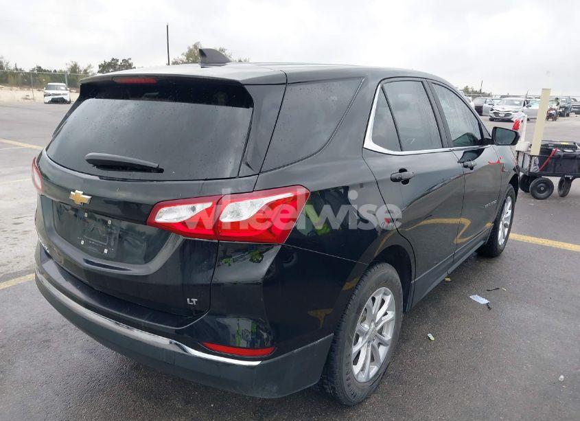 Photo 4 of 2021 Chevrolet Equinox FWD LT (VIN 3GNAXKEV5ML349039)
