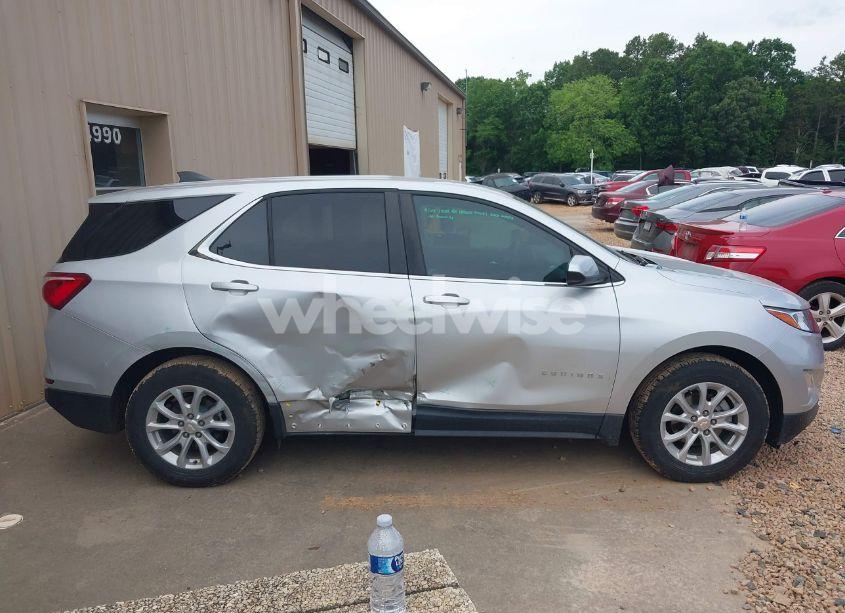 Photo 13 of 2021 Chevrolet Equinox FWD LT (VIN 3GNAXKEV5MS115084)