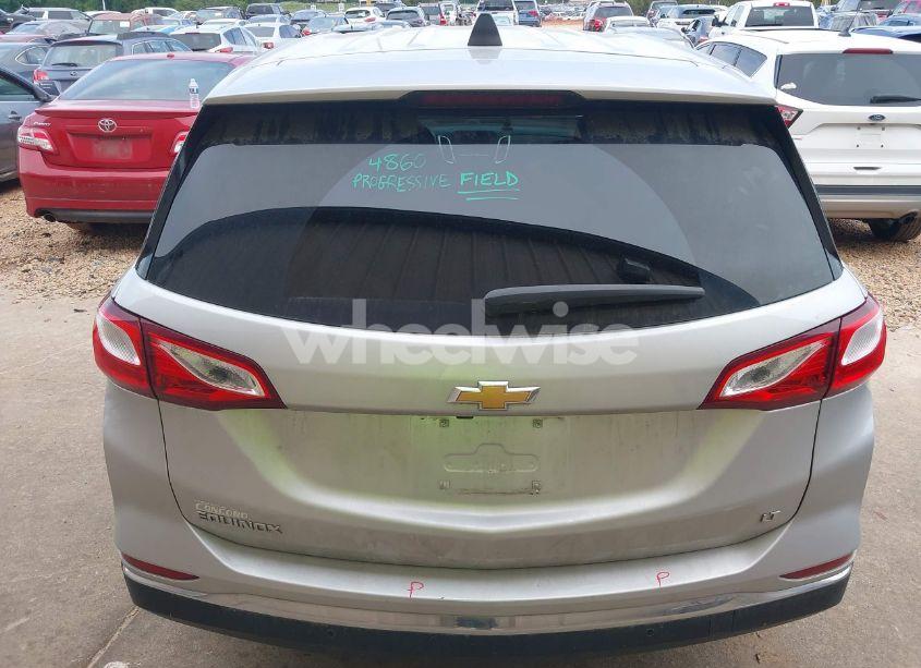 Photo 16 of 2021 Chevrolet Equinox FWD LT (VIN 3GNAXKEV5MS115084)