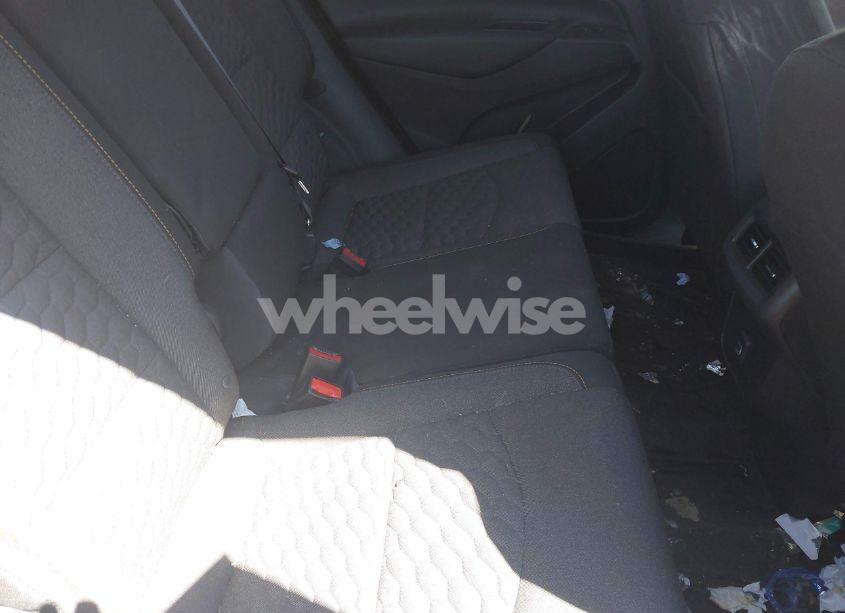 Photo 8 of 2021 Chevrolet Equinox FWD LT (VIN 3GNAXKEV5MS138218)