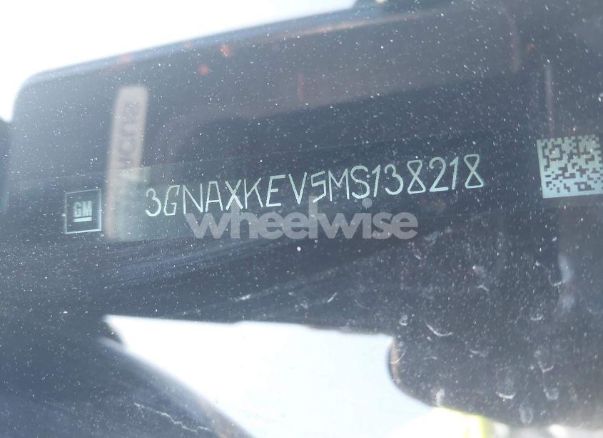 Photo 9 of 2021 Chevrolet Equinox FWD LT (VIN 3GNAXKEV5MS138218)