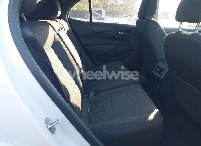 Photo 8 of 2021 Chevrolet Equinox FWD LT (VIN 3GNAXKEV5MS177455)