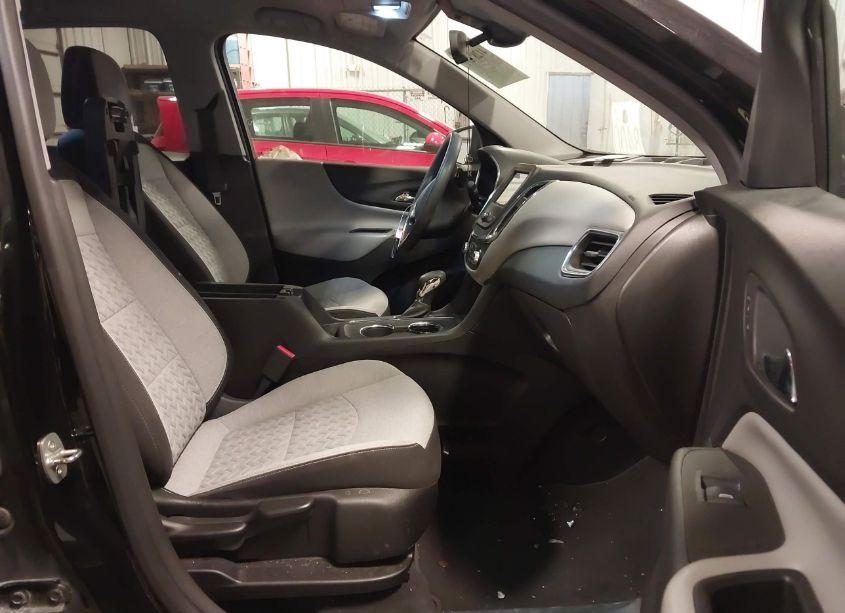 Photo 5 of 2022 Chevrolet Equinox FWD LT (VIN 3GNAXKEV5NL174762)