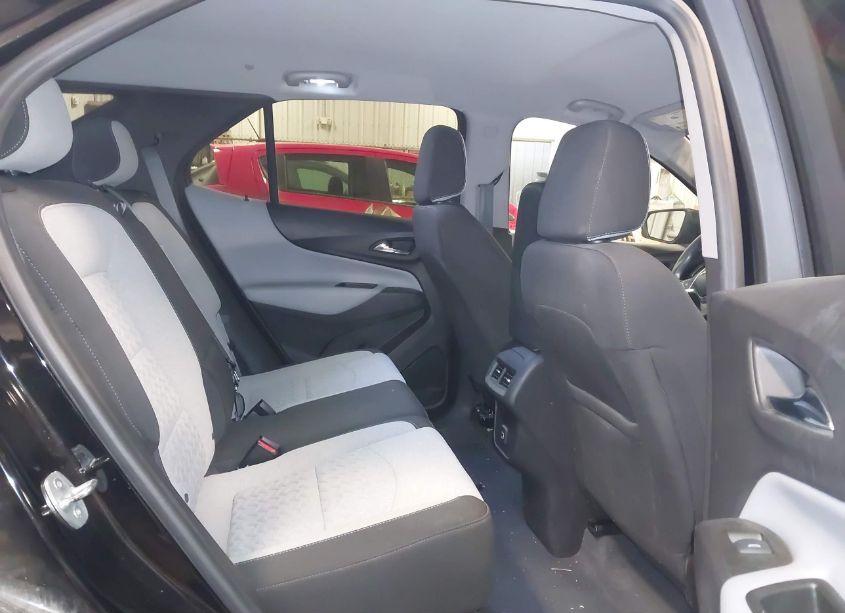 Photo 8 of 2022 Chevrolet Equinox FWD LT (VIN 3GNAXKEV5NL174762)