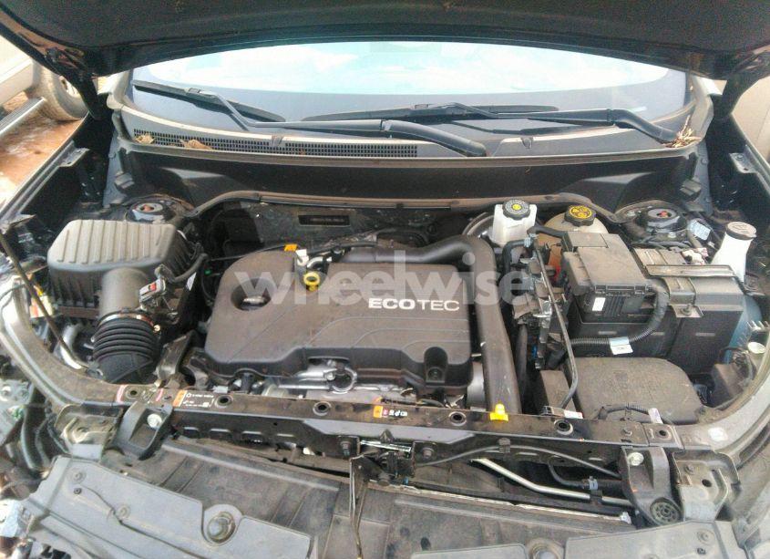 Photo 10 of 2022 Chevrolet Equinox FWD LT (VIN 3GNAXKEV5NL196518)