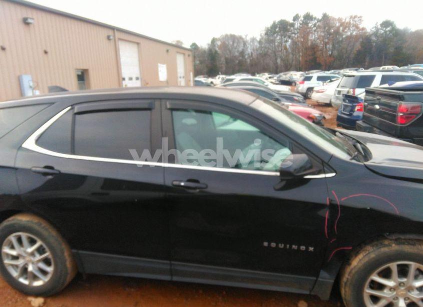 Photo 14 of 2022 Chevrolet Equinox FWD LT (VIN 3GNAXKEV5NL196518)
