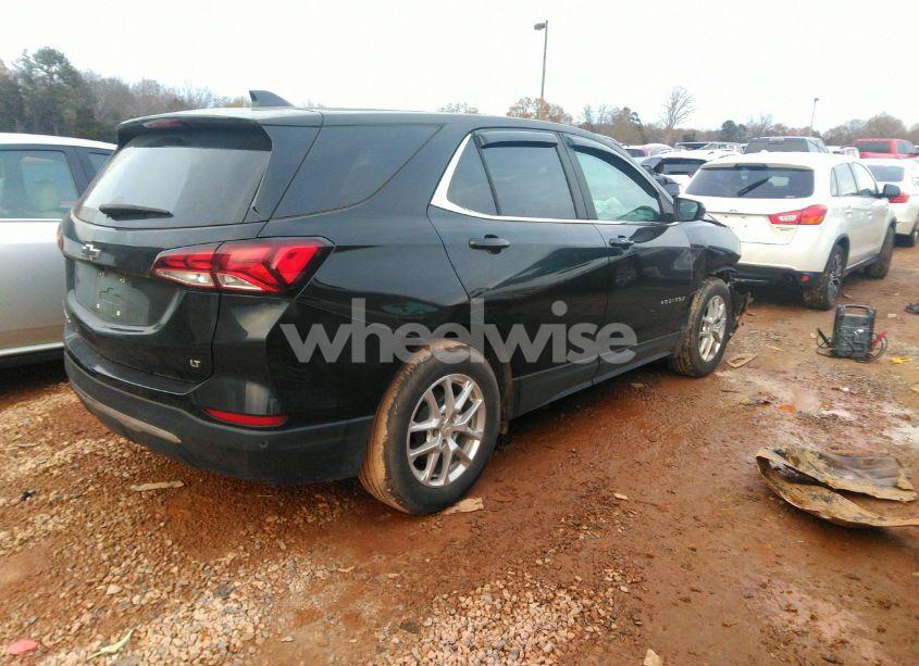 Photo 4 of 2022 Chevrolet Equinox FWD LT (VIN 3GNAXKEV5NL196518)