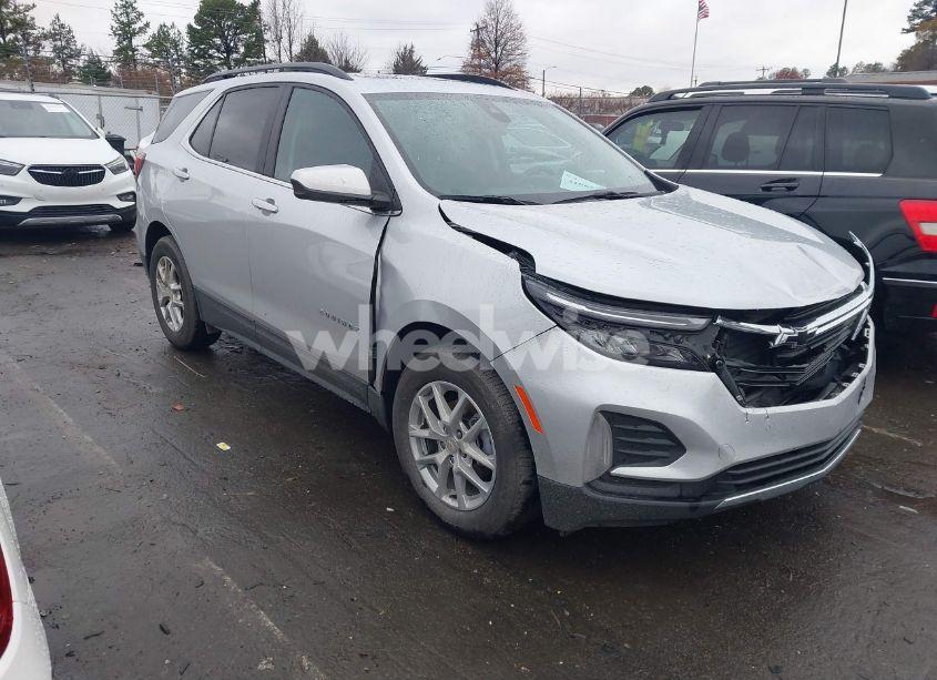 2022 Chevrolet Equinox FWD LT (VIN 3GNAXKEV5NL261075) main photo