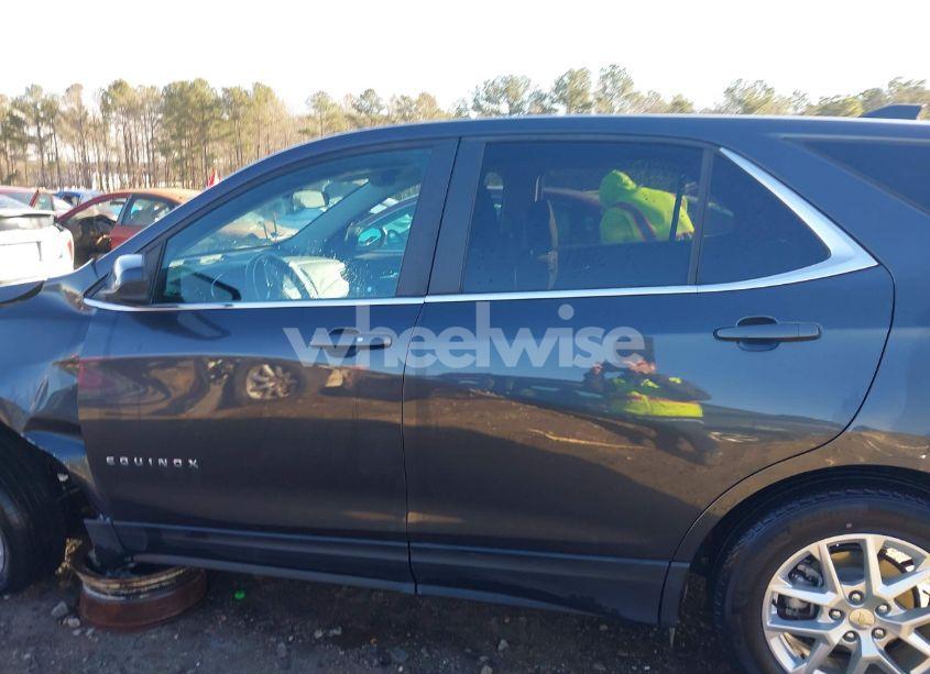 Photo 14 of 2022 Chevrolet Equinox FWD LT (VIN 3GNAXKEV5NS196069)