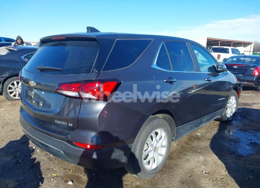 Photo 4 of 2022 Chevrolet Equinox FWD LT (VIN 3GNAXKEV5NS196069)