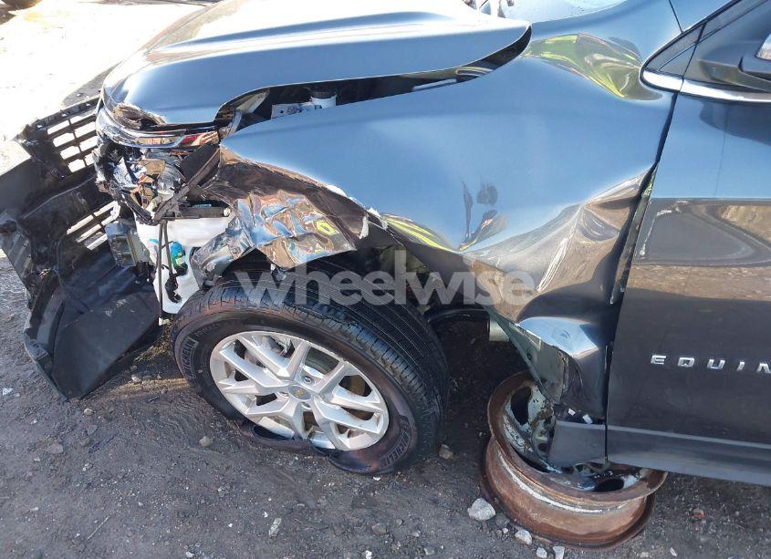Photo 6 of 2022 Chevrolet Equinox FWD LT (VIN 3GNAXKEV5NS196069)