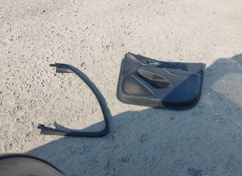 Photo 12 of 2019 Chevrolet Equinox LT (VIN 3GNAXKEV6KL320842)