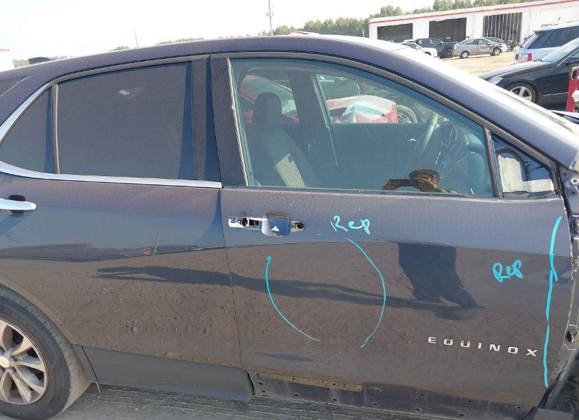 Photo 14 of 2019 Chevrolet Equinox LT (VIN 3GNAXKEV6KL320842)