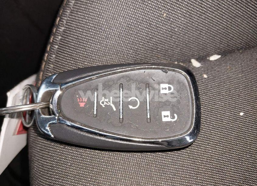 Photo 11 of 2019 Chevrolet Equinox LT (VIN 3GNAXKEV6KS505401)