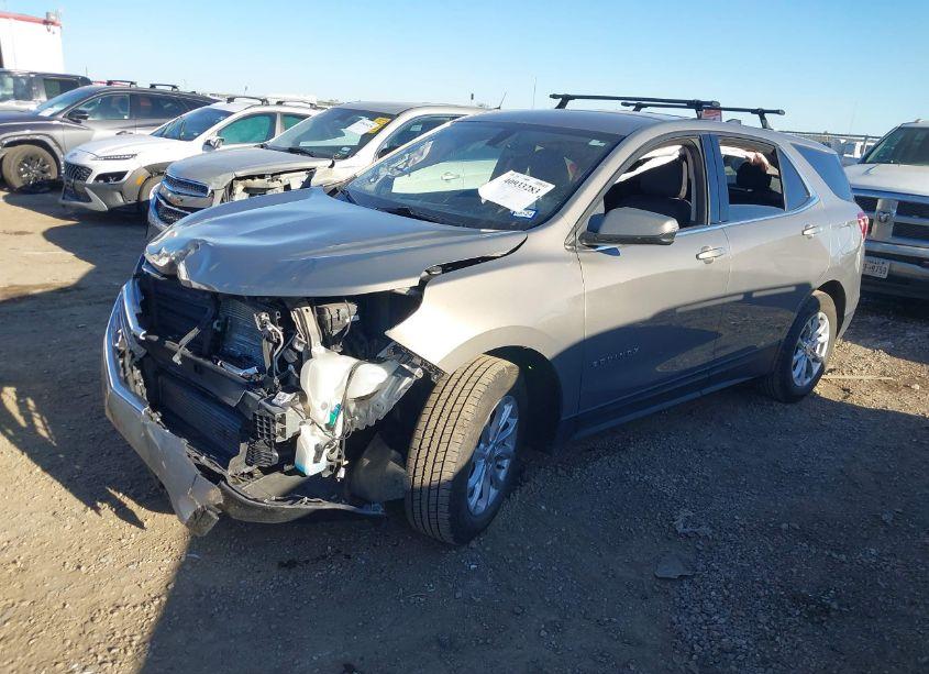 Photo 2 of 2019 Chevrolet Equinox LT (VIN 3GNAXKEV6KS559653)