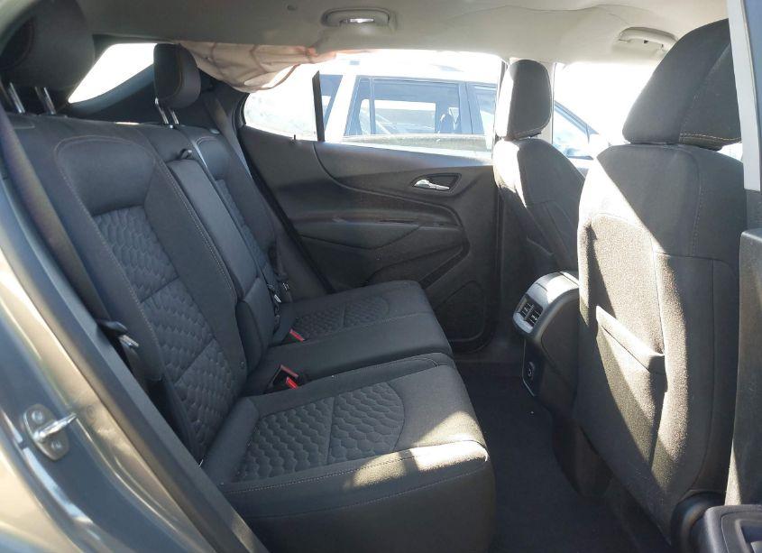 Photo 8 of 2019 Chevrolet Equinox LT (VIN 3GNAXKEV6KS559653)