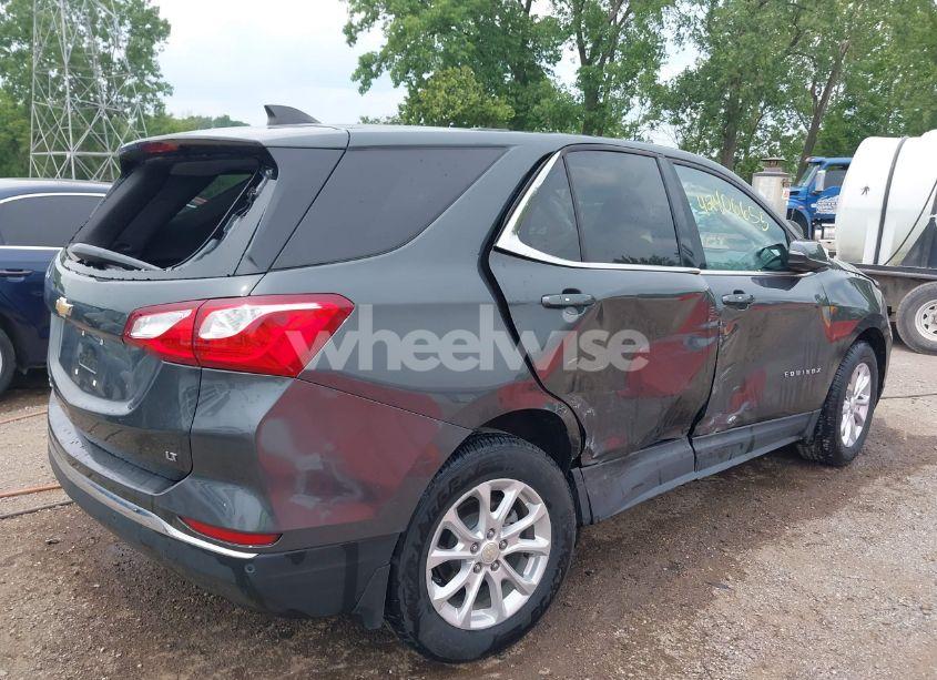 Photo 4 of 2019 Chevrolet Equinox LT (VIN 3GNAXKEV6KS574718)