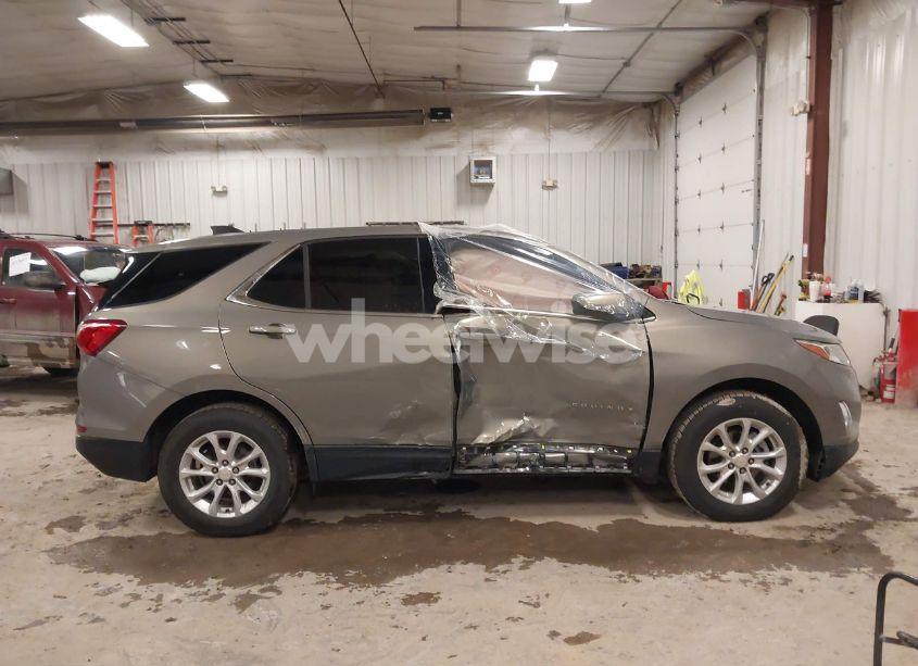 Photo 13 of 2019 Chevrolet Equinox LT (VIN 3GNAXKEV6KS586786)
