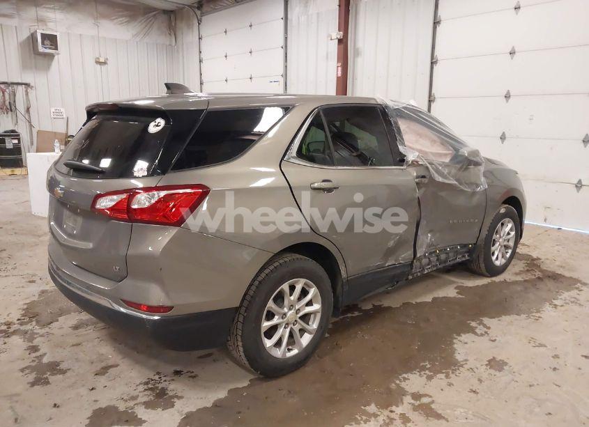 Photo 4 of 2019 Chevrolet Equinox LT (VIN 3GNAXKEV6KS586786)
