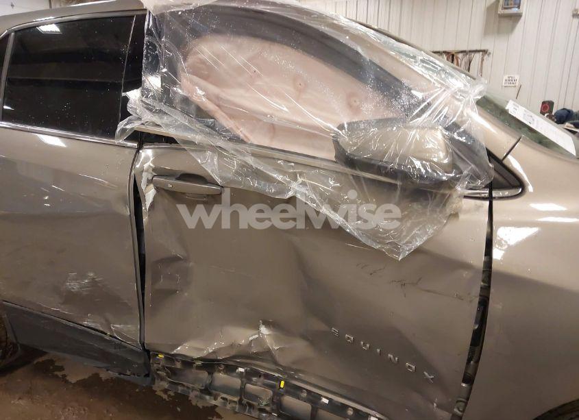 Photo 6 of 2019 Chevrolet Equinox LT (VIN 3GNAXKEV6KS586786)