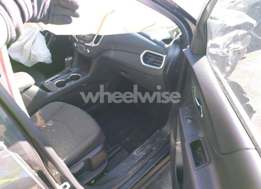 Photo 5 of 2020 Chevrolet Equinox FWD LT 1.5L TURBO (VIN 3GNAXKEV6LS677638)