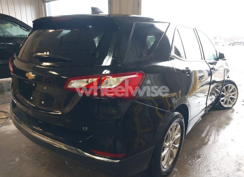 Photo 4 of 2021 Chevrolet Equinox FWD LT (VIN 3GNAXKEV6ML337661)