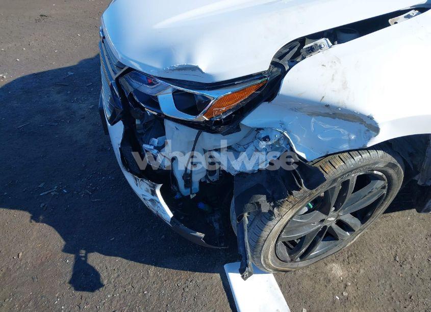 Photo 6 of 2021 Chevrolet Equinox FWD LT (VIN 3GNAXKEV6ML356601)