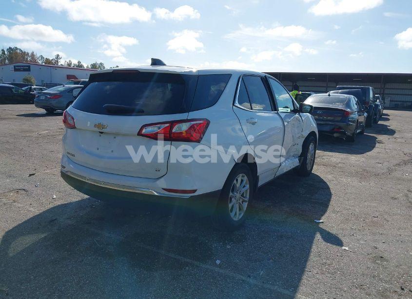 Photo 4 of 2021 Chevrolet Equinox FWD LT (VIN 3GNAXKEV6MS103137)