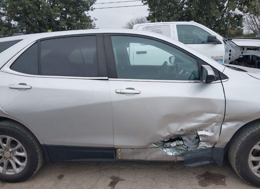 Photo 13 of 2021 Chevrolet Equinox FWD LT (VIN 3GNAXKEV6MS144593)