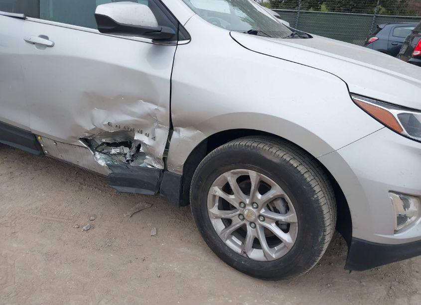 Photo 6 of 2021 Chevrolet Equinox FWD LT (VIN 3GNAXKEV6MS144593)