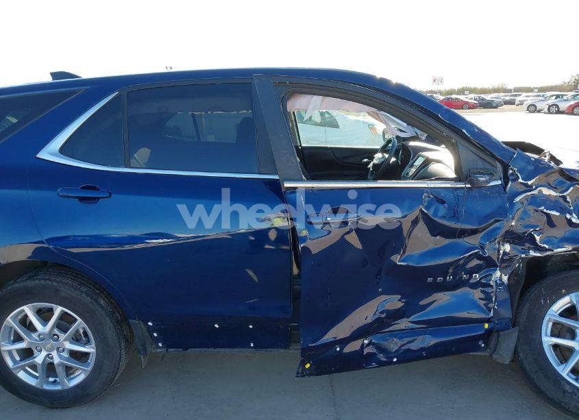 Photo 14 of 2022 Chevrolet Equinox FWD LT (VIN 3GNAXKEV6NL198035)