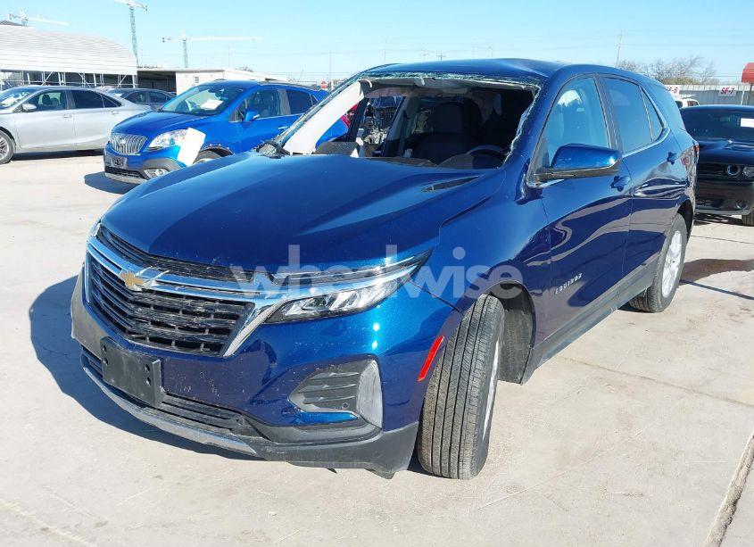 Photo 2 of 2022 Chevrolet Equinox FWD LT (VIN 3GNAXKEV6NL198035)