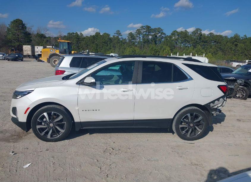 Photo 15 of 2022 Chevrolet Equinox FWD LT (VIN 3GNAXKEV6NL224083)