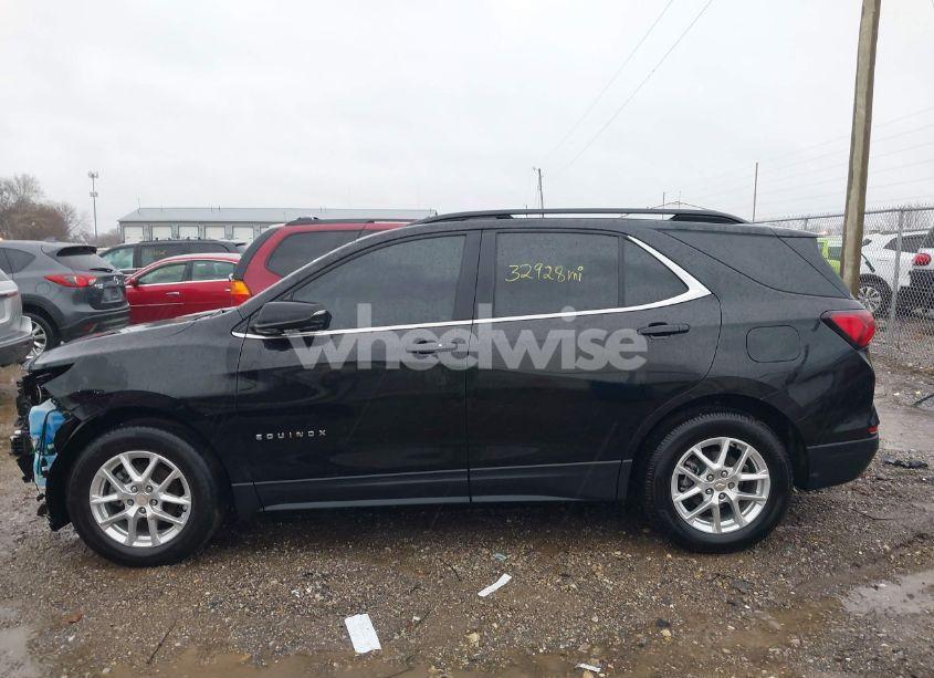 Photo 15 of 2022 Chevrolet Equinox FWD LT (VIN 3GNAXKEV6NL279147)